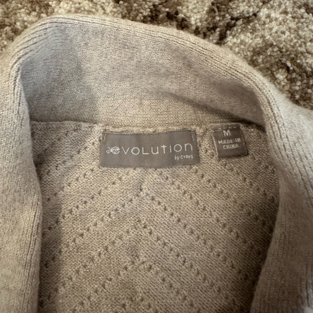 Evolution Cardigan - Size Medium - Picture 4 of 5